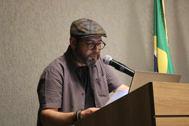 Prof. Dr. Sidnei Vares, coordenador do curso de História do Centro Universitário Assunção, durante a abertura da I Jornada Acadêmica de História.