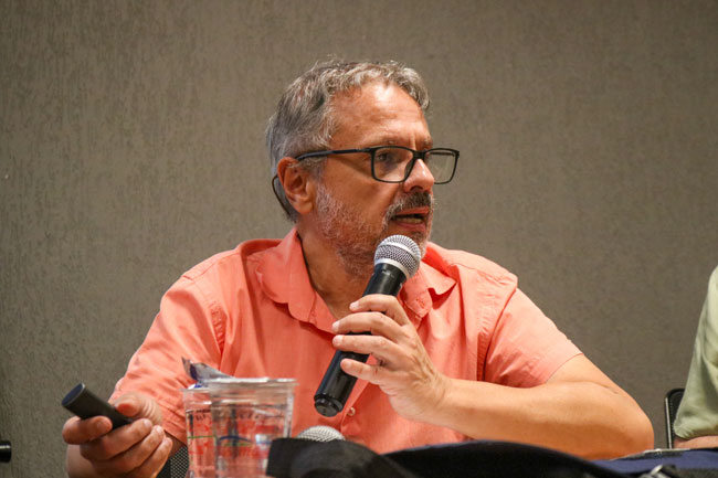 Prof. Dr. Marcelo Ridenti (UNICAMP) durante a palestra “Resistência ao autoritarismo: da República Oligárquica ao bolsonarismo”.