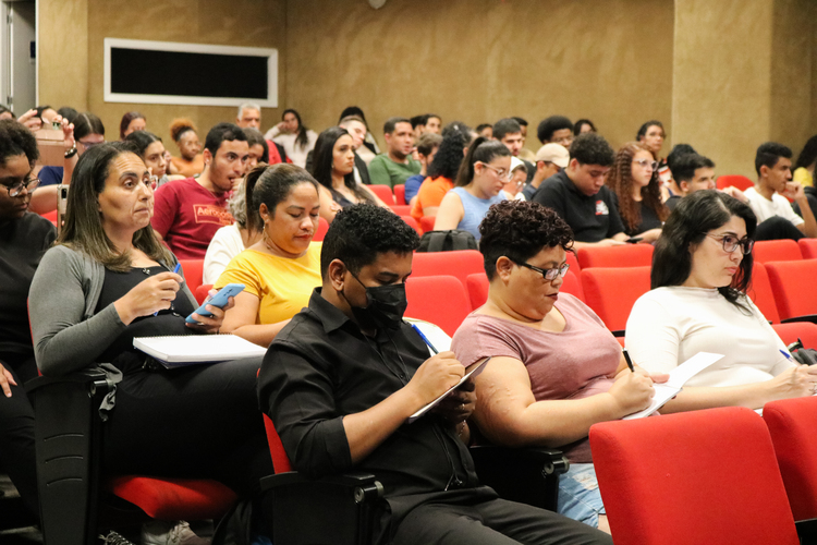 Público da palestra sobre o Programa de Educação Previdenciária