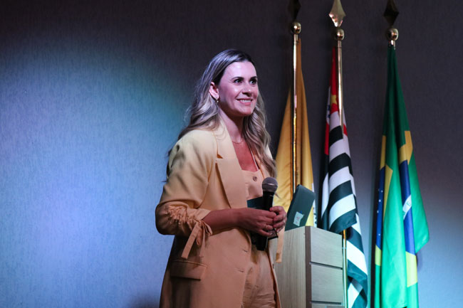 Karla Verardo fala sobre Marketing Digital e seu papel nas vendas do varejo.
