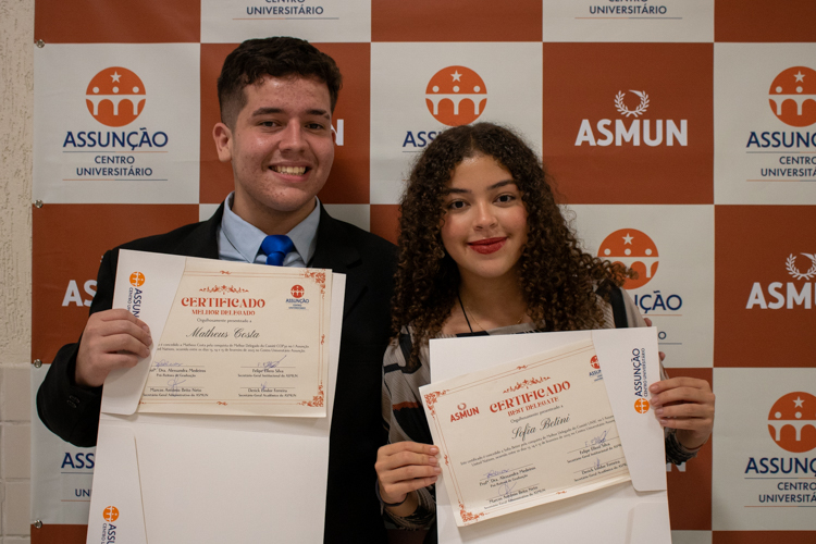 Participantes reconhecidos com certificado de Melhor Delegado dos comitês UNSC e COP30.